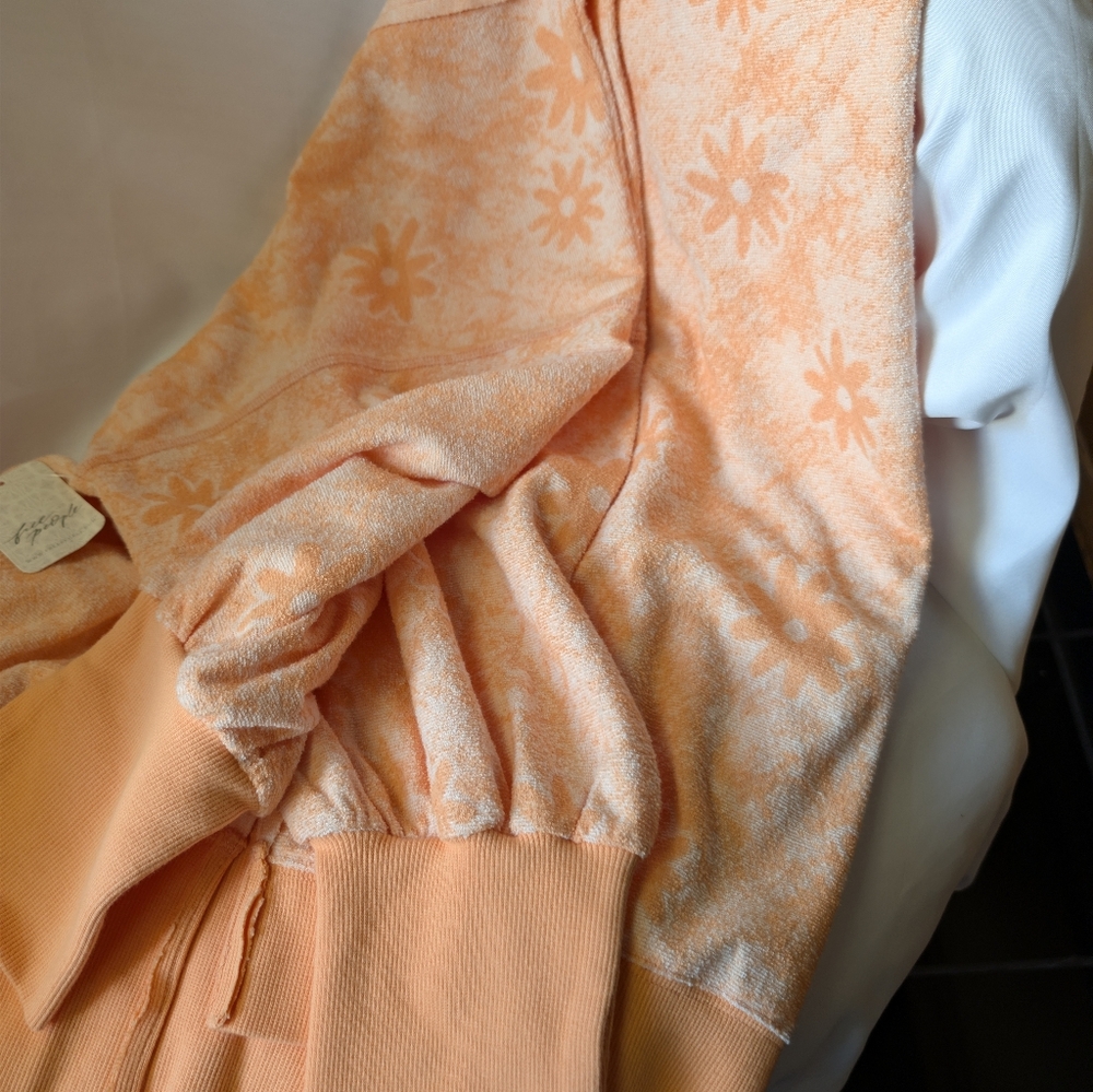 Free People Steal My Sunshine Pullover Terry Cloth Blend Orange White Large NWT - Picture 6 of 13